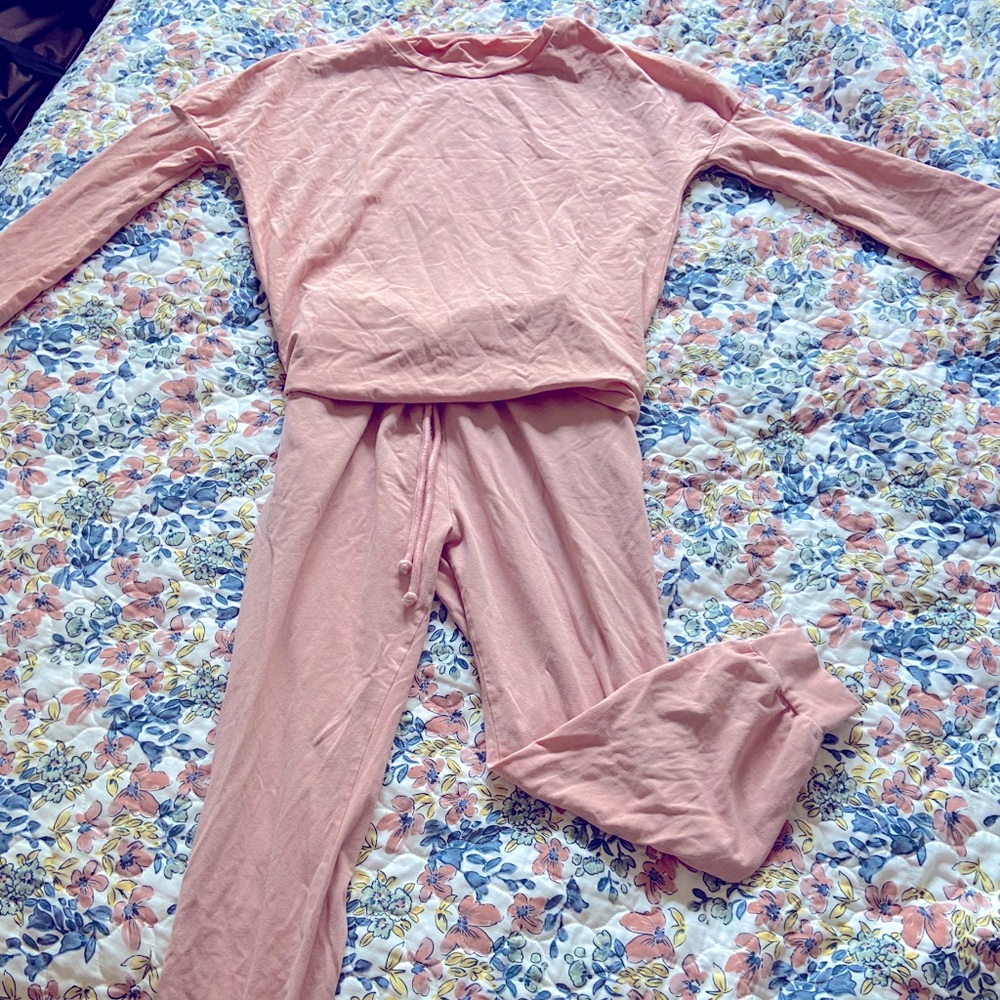 Light pink 2 piece set!